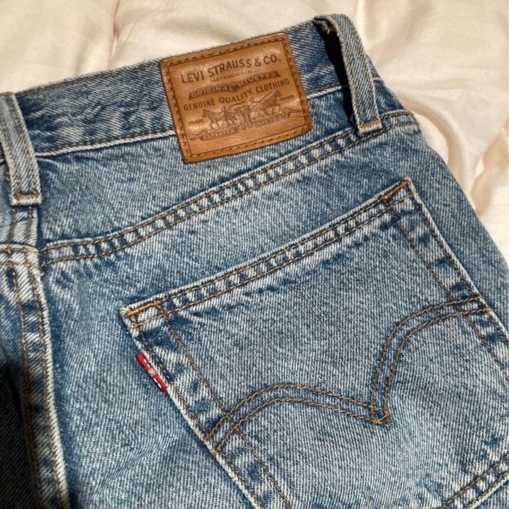 Levi's wedgie jeans